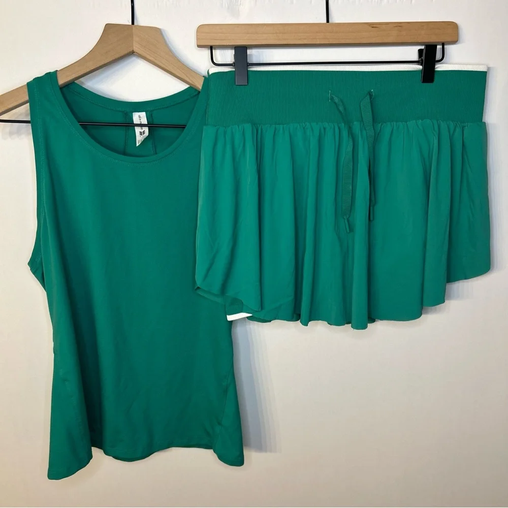 *Worn Once* All In Motion Green 2 Piece Set, Small Tank, Medium Skort - Picture 1 of 16